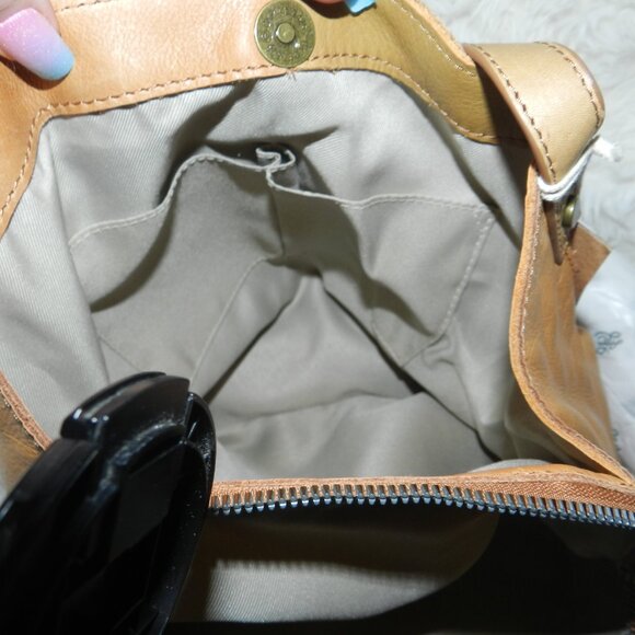 American Leather Liberty Leather Shoulder Bag Coffee Latte Smooth🆕 FAST😮💨⚡🚚 - Picture 10 of 16